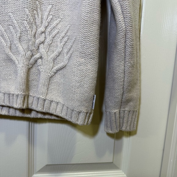 Woolrich V-Neck Lambs Wool Sweater Sz Large Oatmeal Cream Snowflake Cable Design - Picture 4 of 5